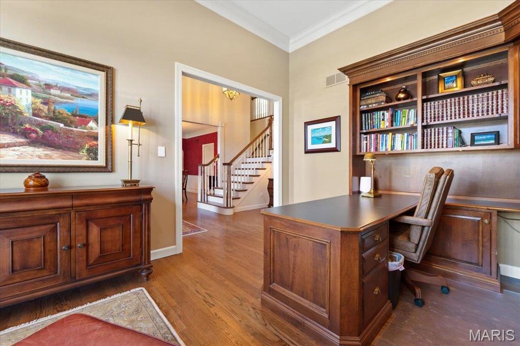 2142 White Lane Drive