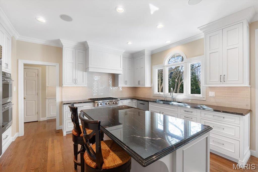 2142 White Lane Drive