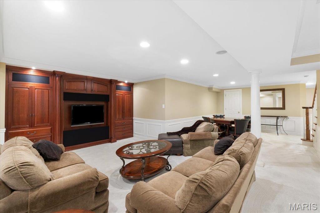 2142 White Lane Drive