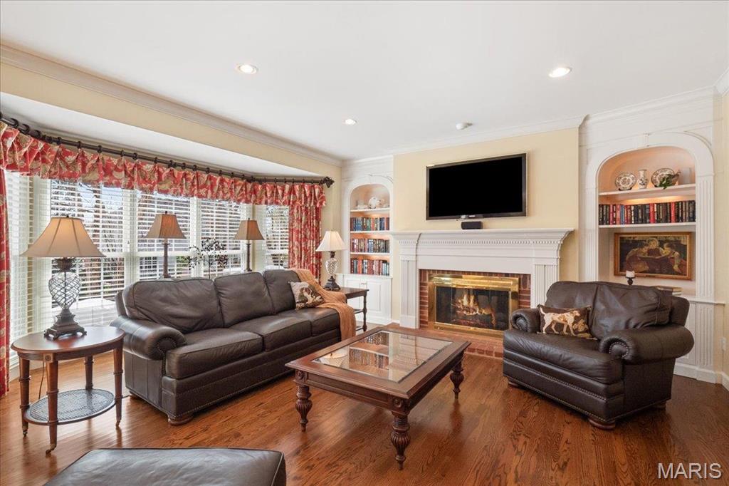 2142 White Lane Drive