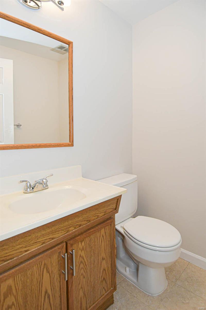 571 Woodhill Estates