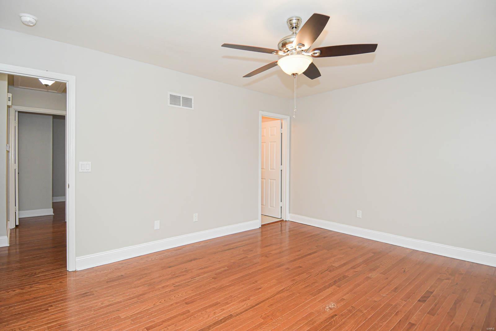 571 Woodhill Estates