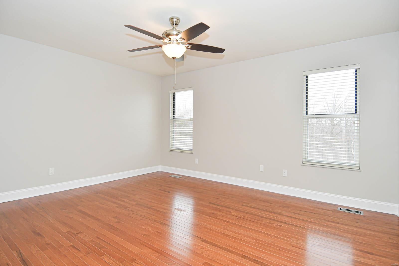 571 Woodhill Estates