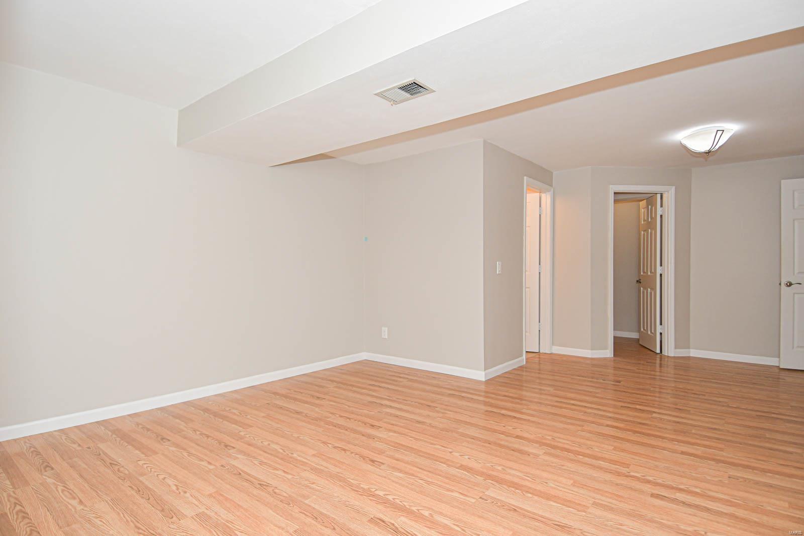 571 Woodhill Estates