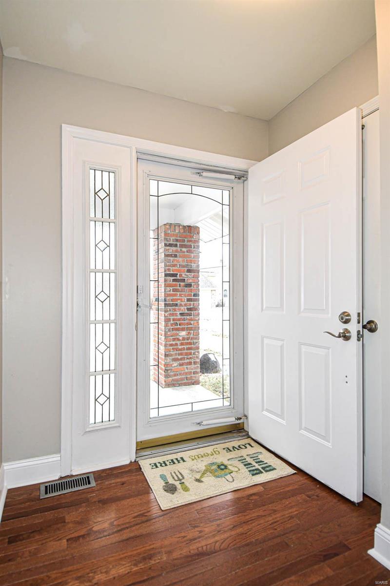 571 Woodhill Estates