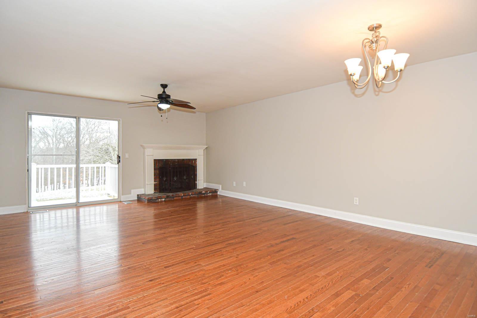 571 Woodhill Estates