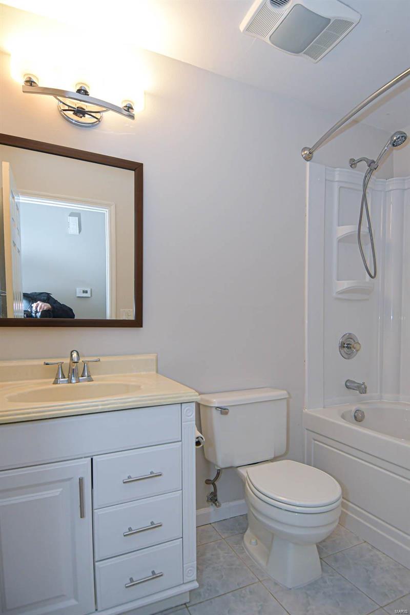 571 Woodhill Estates