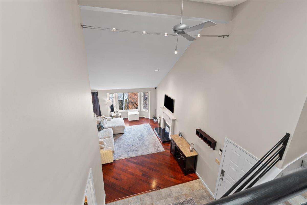 4454 Lindell Boulevard Unit: 28