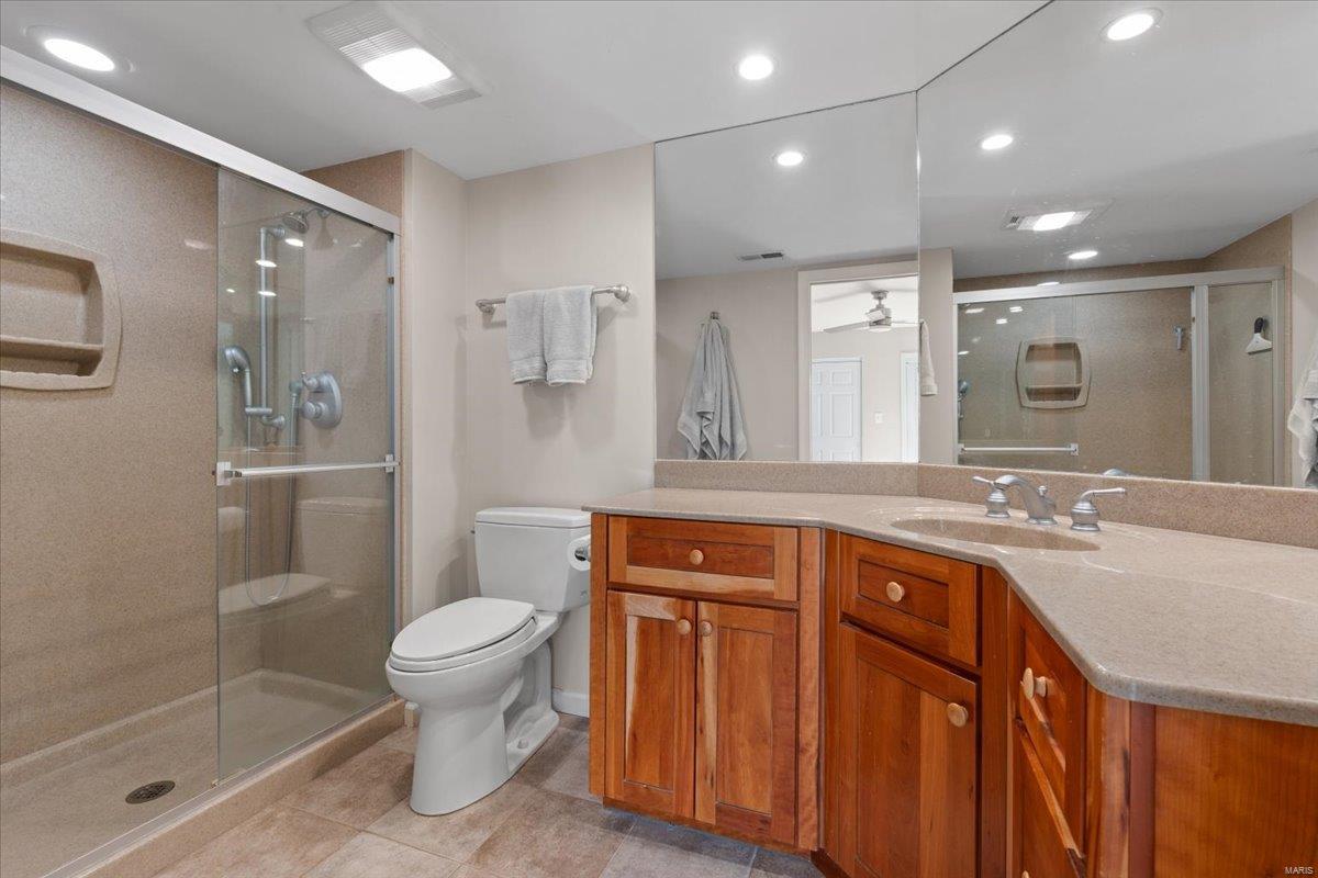 4454 Lindell Boulevard Unit: 28