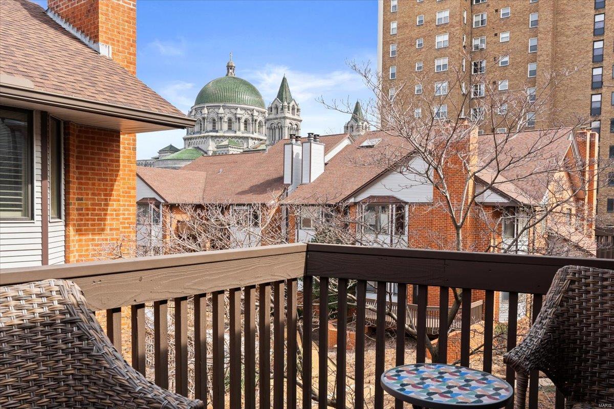 4454 Lindell Boulevard Unit: 28