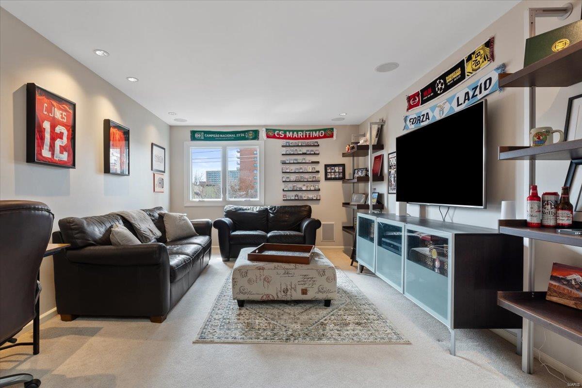 4454 Lindell Boulevard Unit: 28