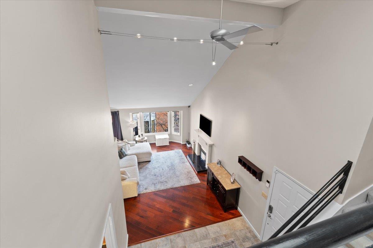 4454 Lindell Boulevard Unit: 28