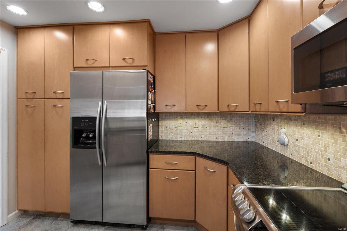 4454 Lindell Boulevard Unit: 28