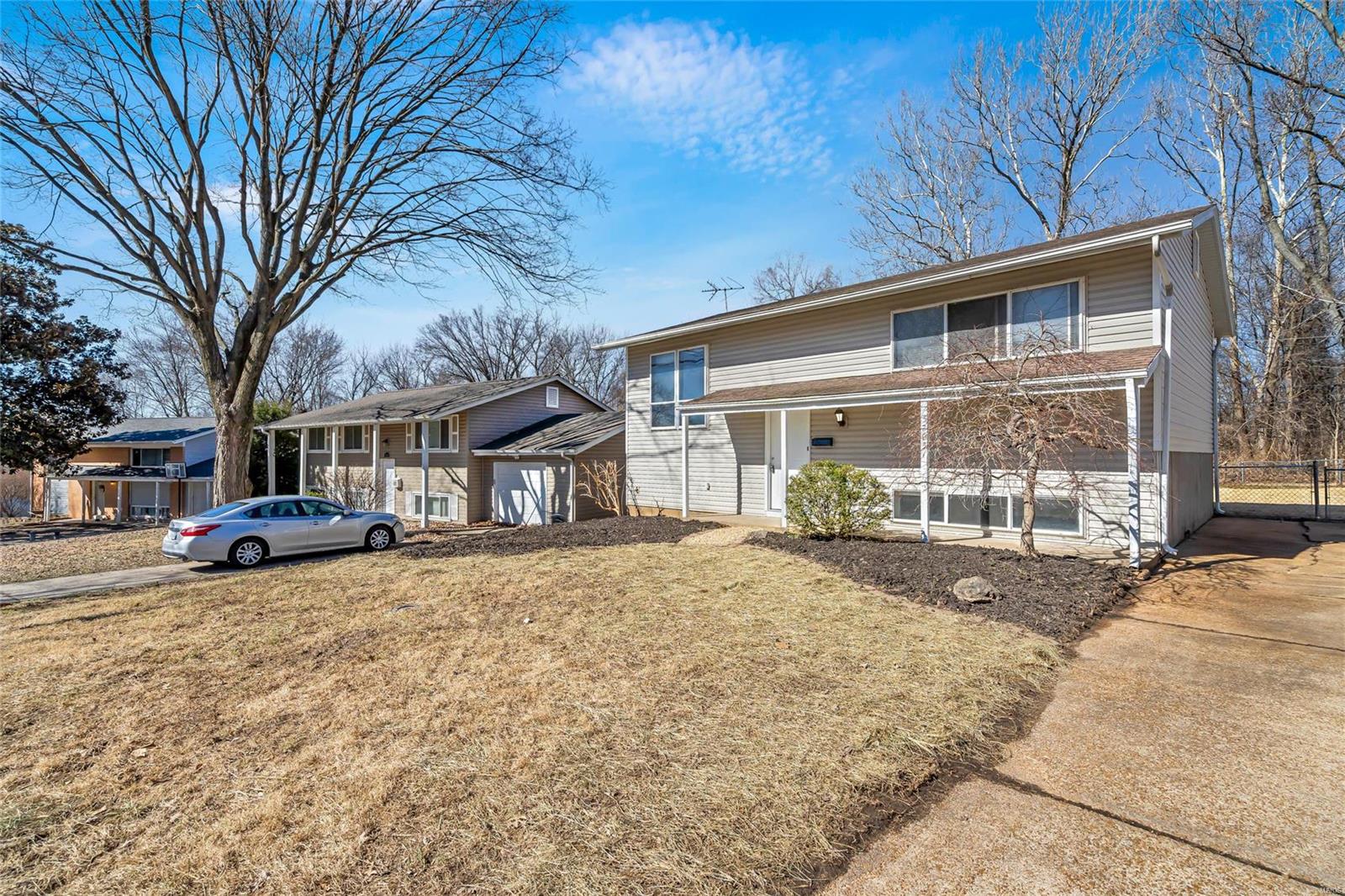 5205 Ville Cecelia Lane