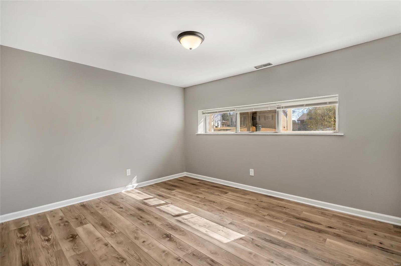 5205 Ville Cecelia Lane