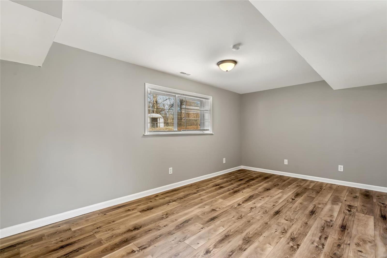 5205 Ville Cecelia Lane