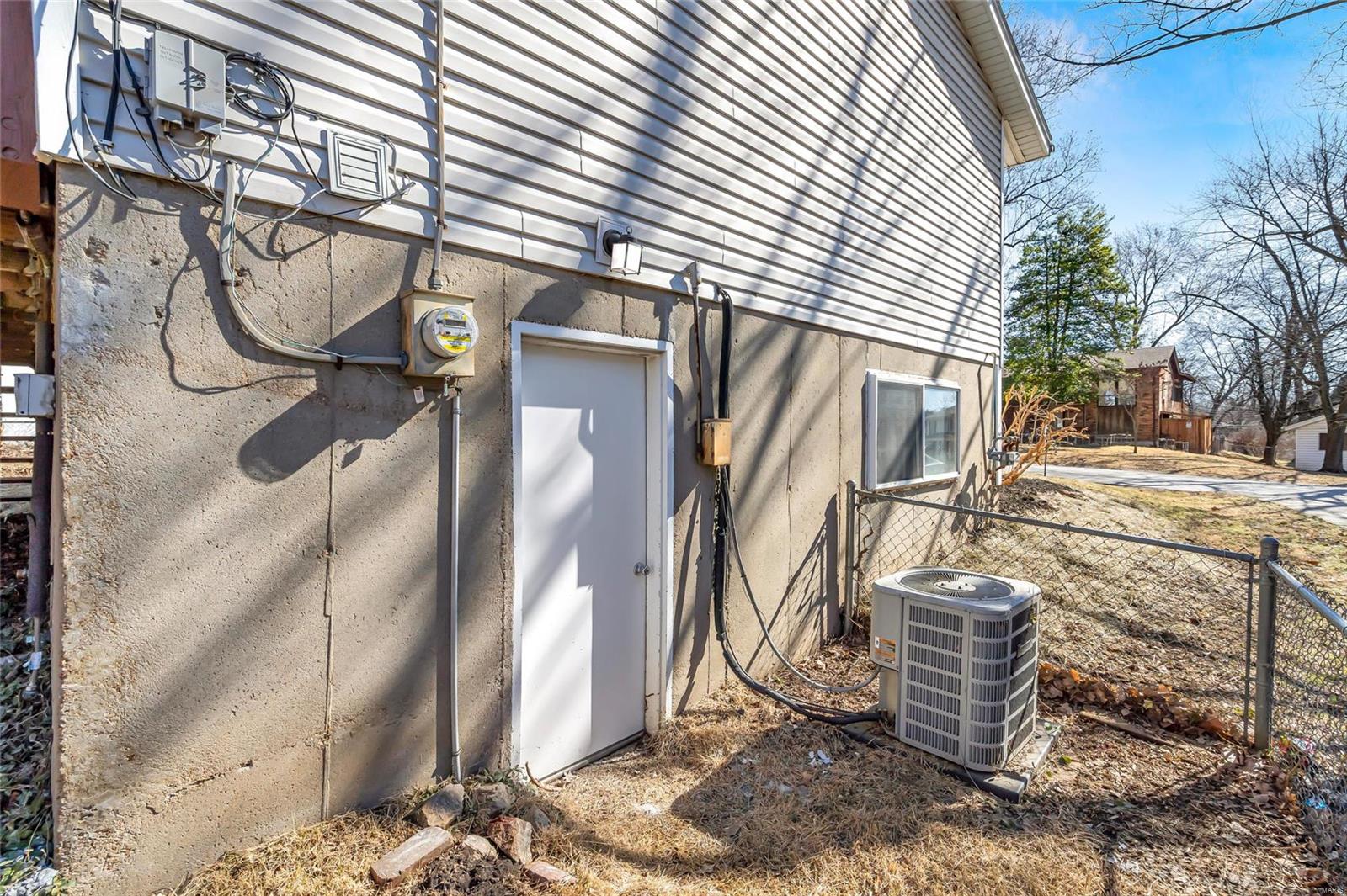 5205 Ville Cecelia Lane