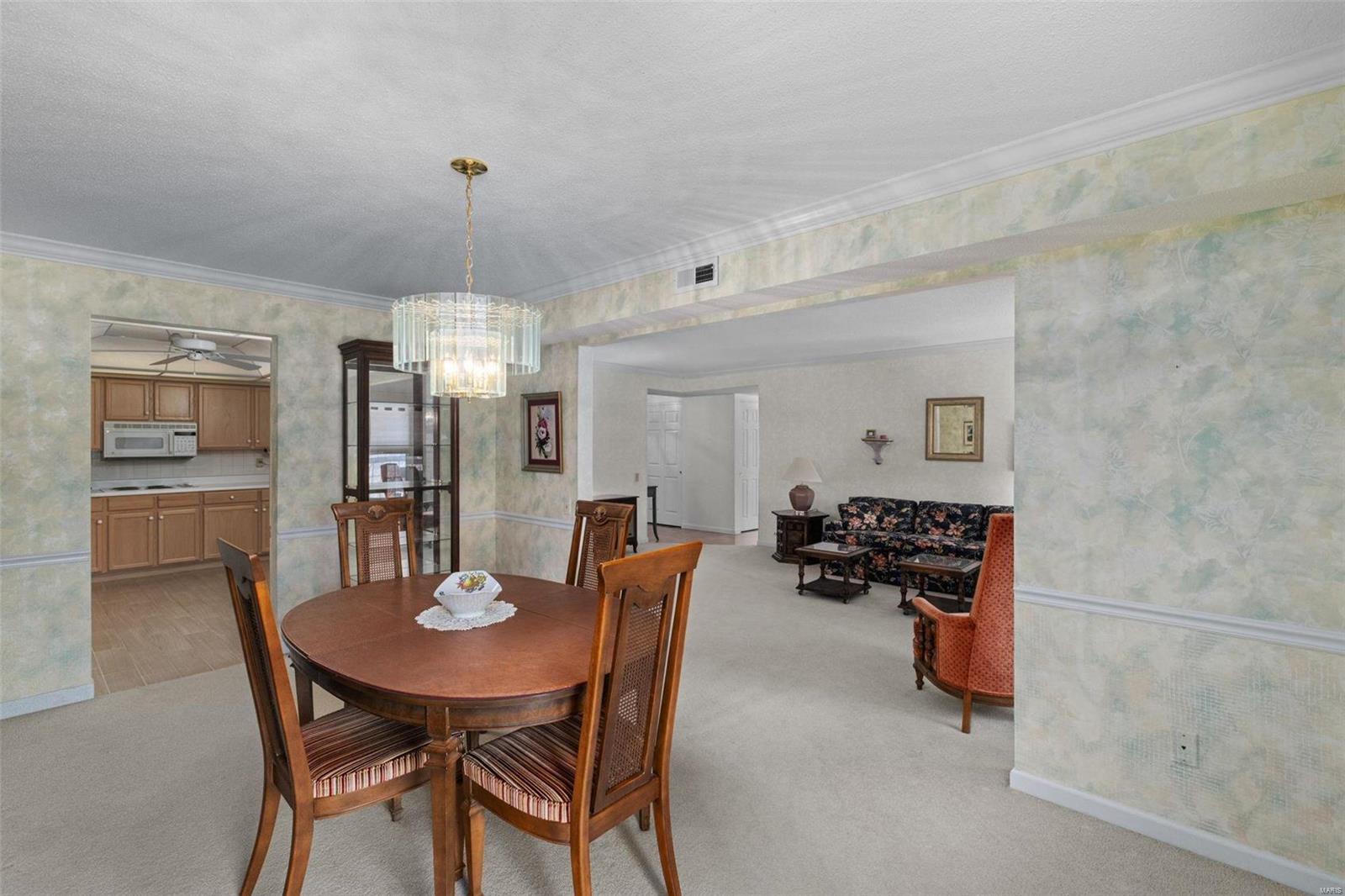 585 Coeur De Royale Drive Unit: 305