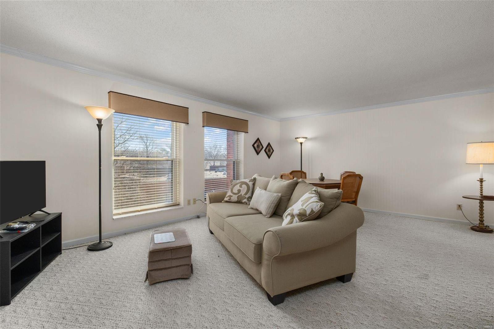 585 Coeur De Royale Drive Unit: 305