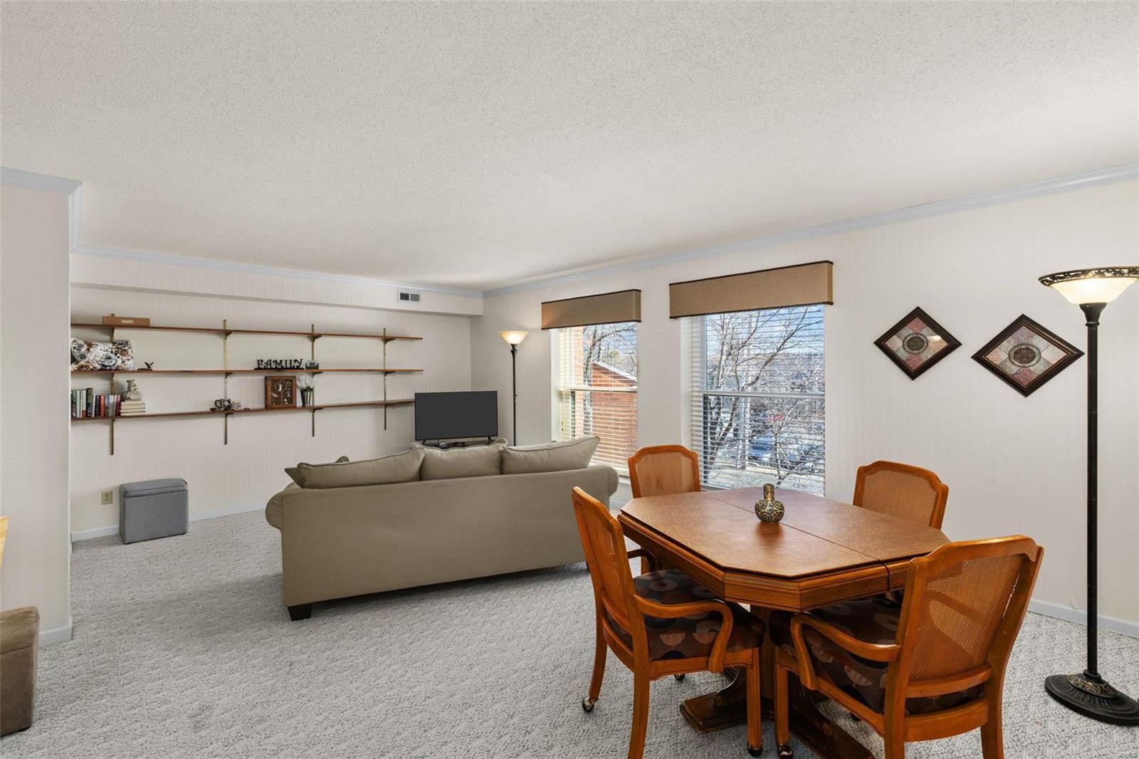 585 Coeur De Royale Drive Unit: 305