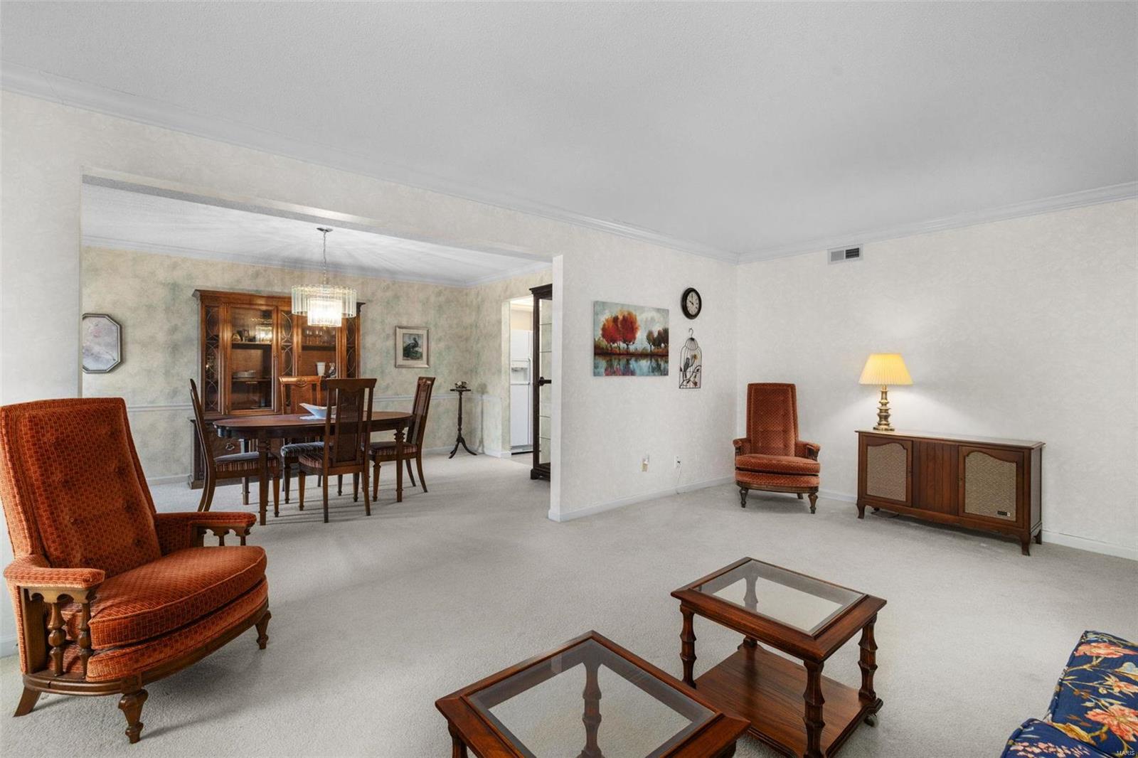 585 Coeur De Royale Drive Unit: 305