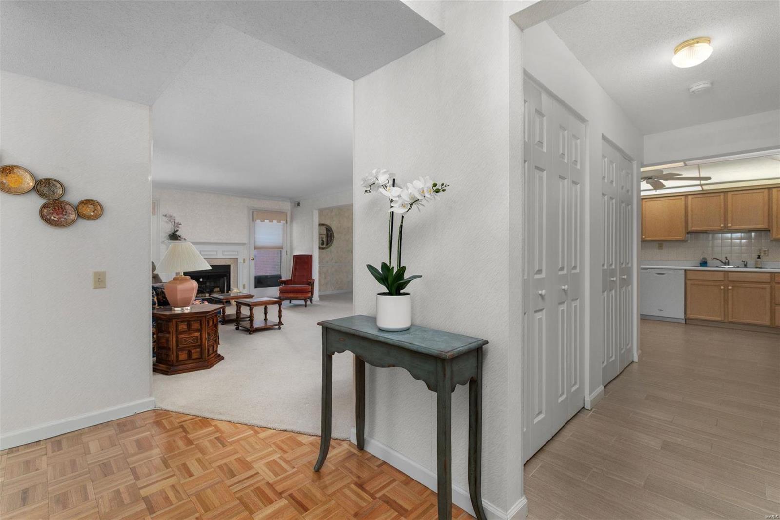 585 Coeur De Royale Drive Unit: 305