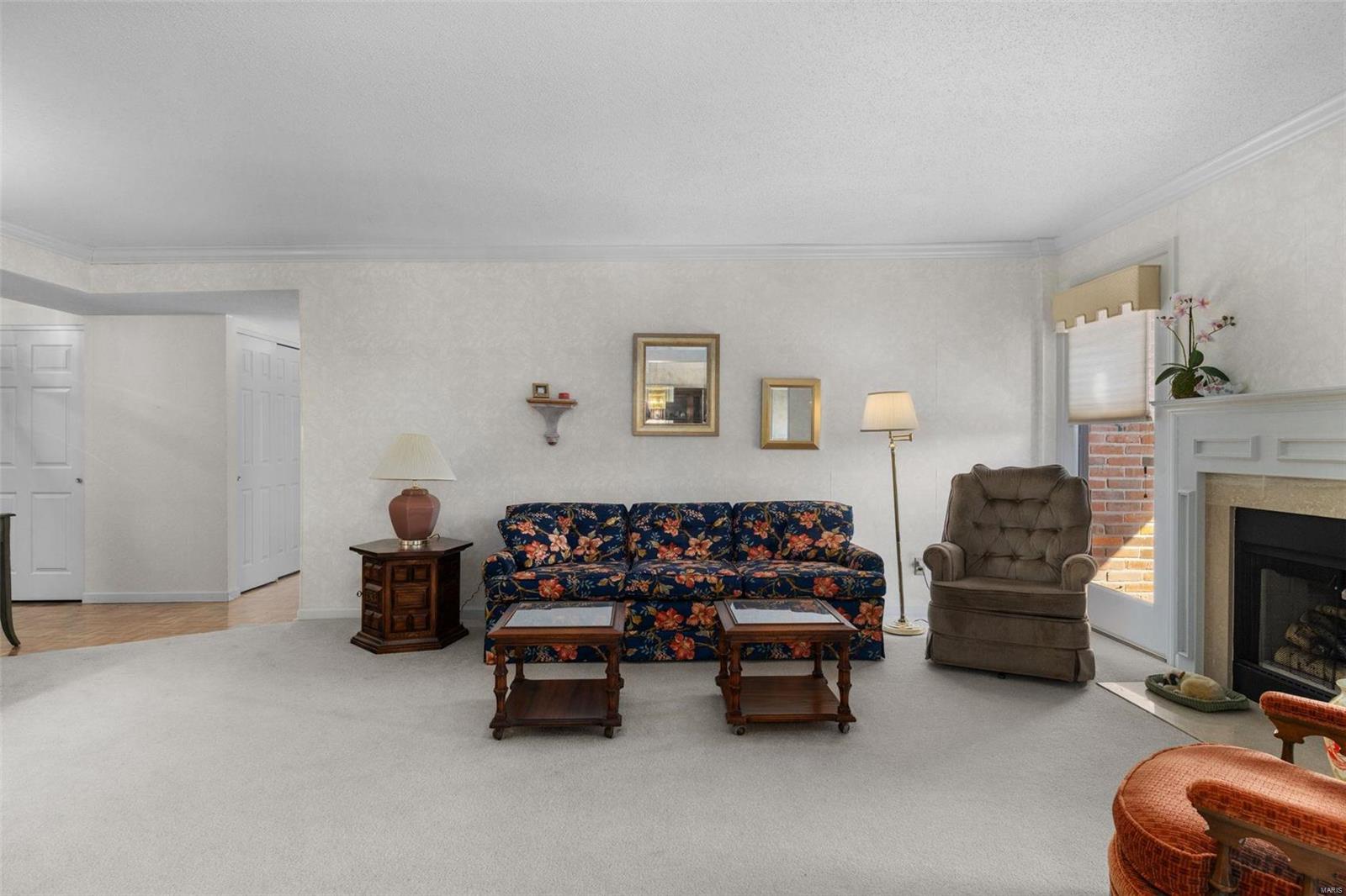 585 Coeur De Royale Drive Unit: 305