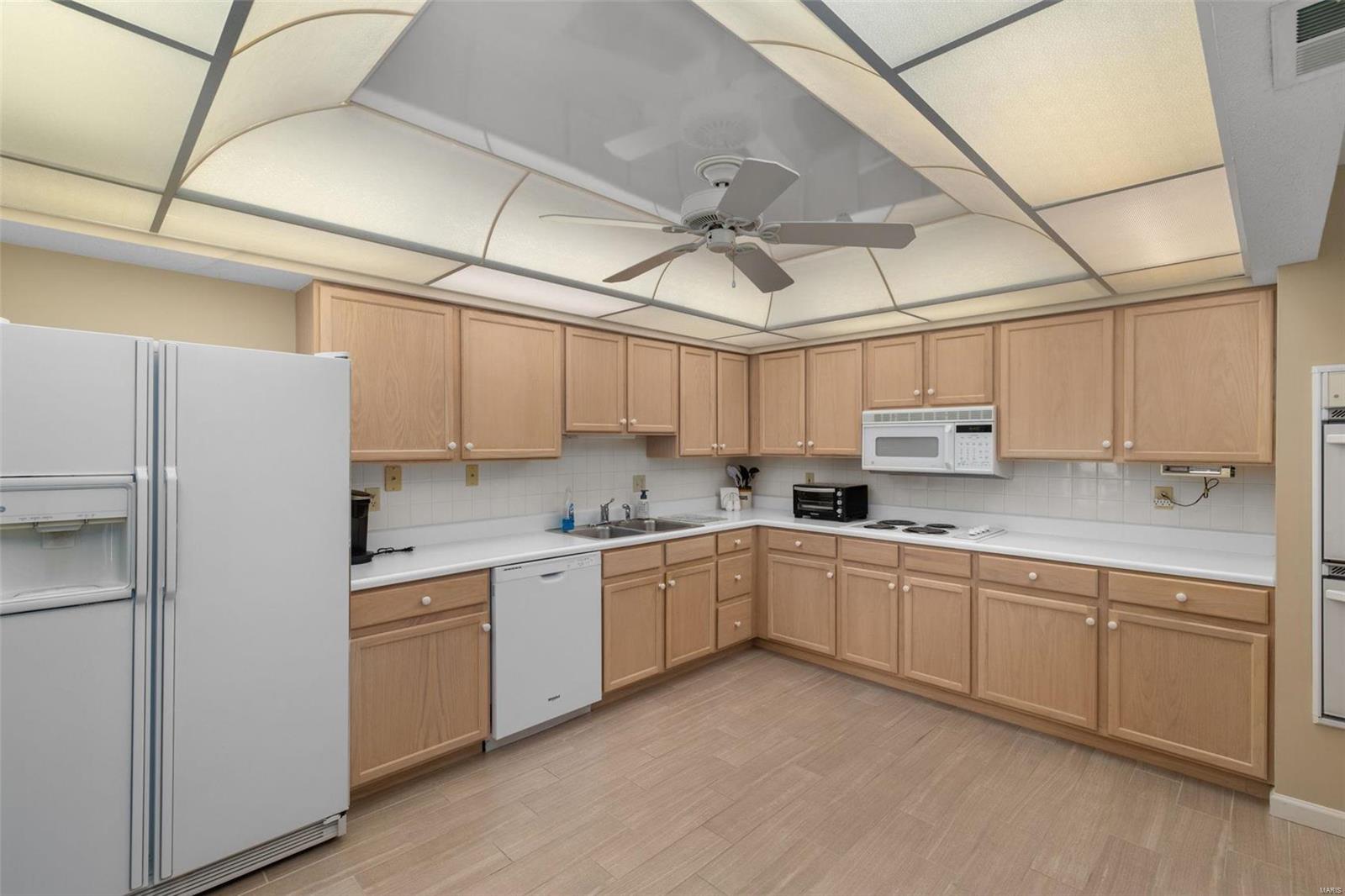 585 Coeur De Royale Drive Unit: 305