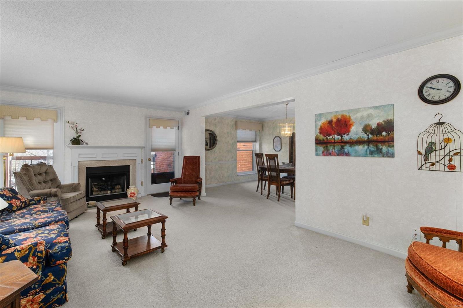 585 Coeur De Royale Drive Unit: 305