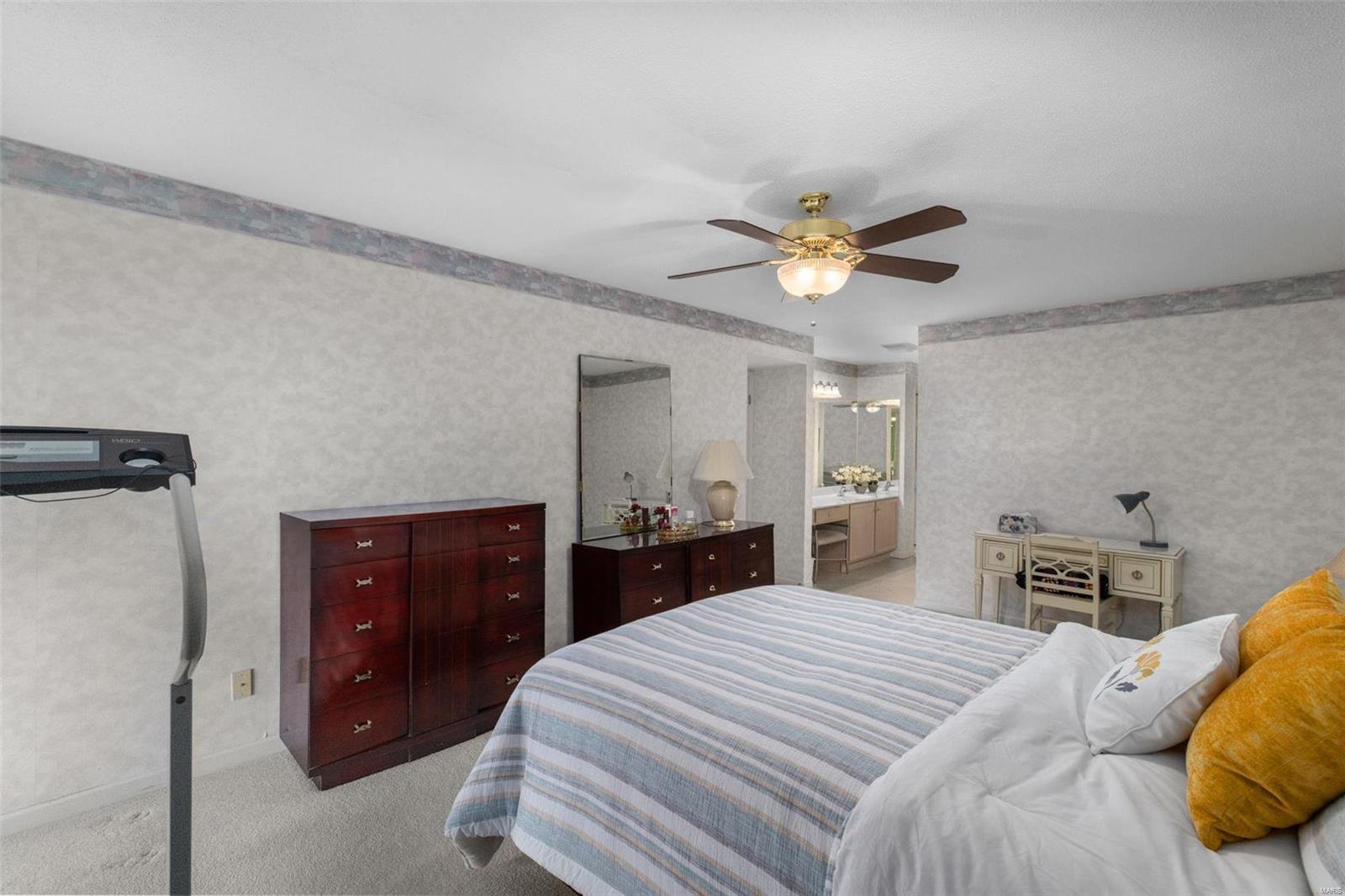 585 Coeur De Royale Drive Unit: 305