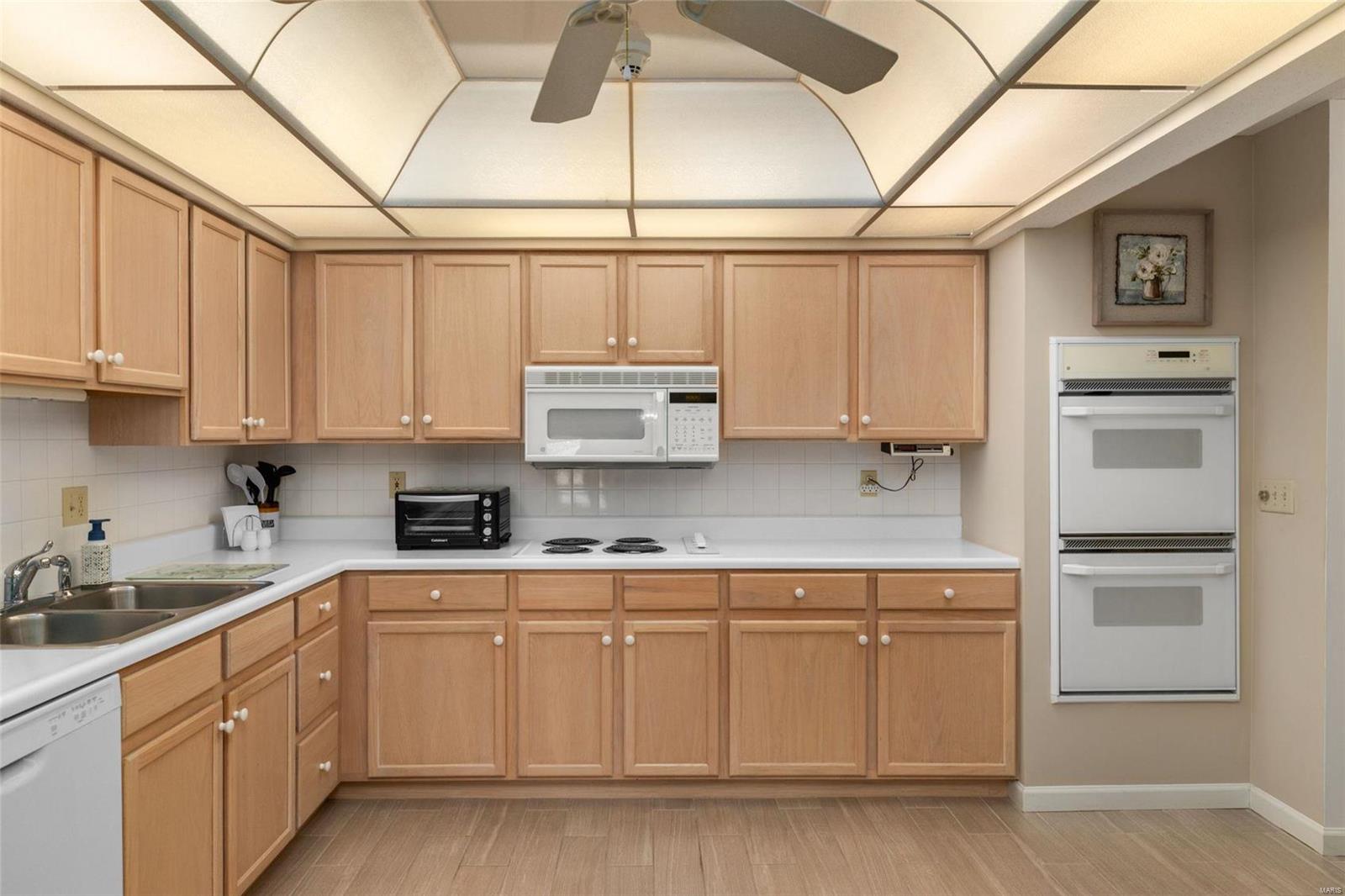 585 Coeur De Royale Drive Unit: 305