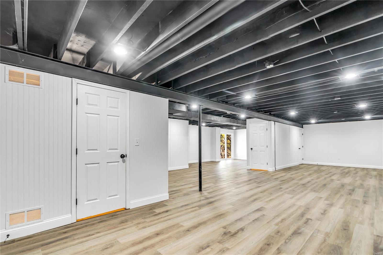 11203 Sherwood Oak Court