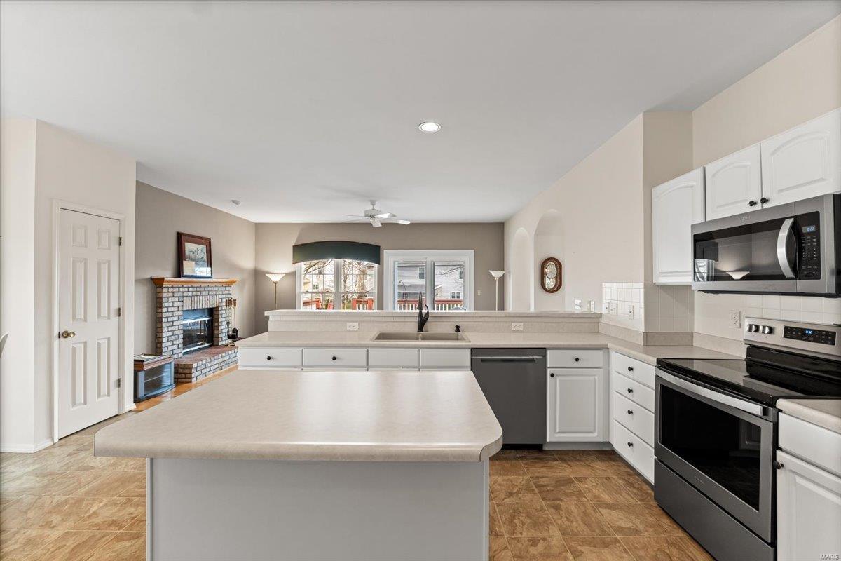 2937 Fox Bluff Drive