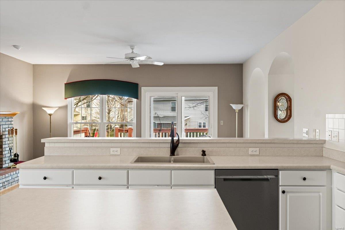 2937 Fox Bluff Drive