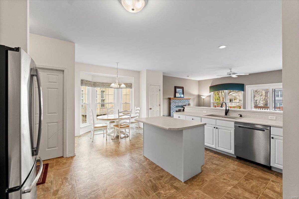 2937 Fox Bluff Drive