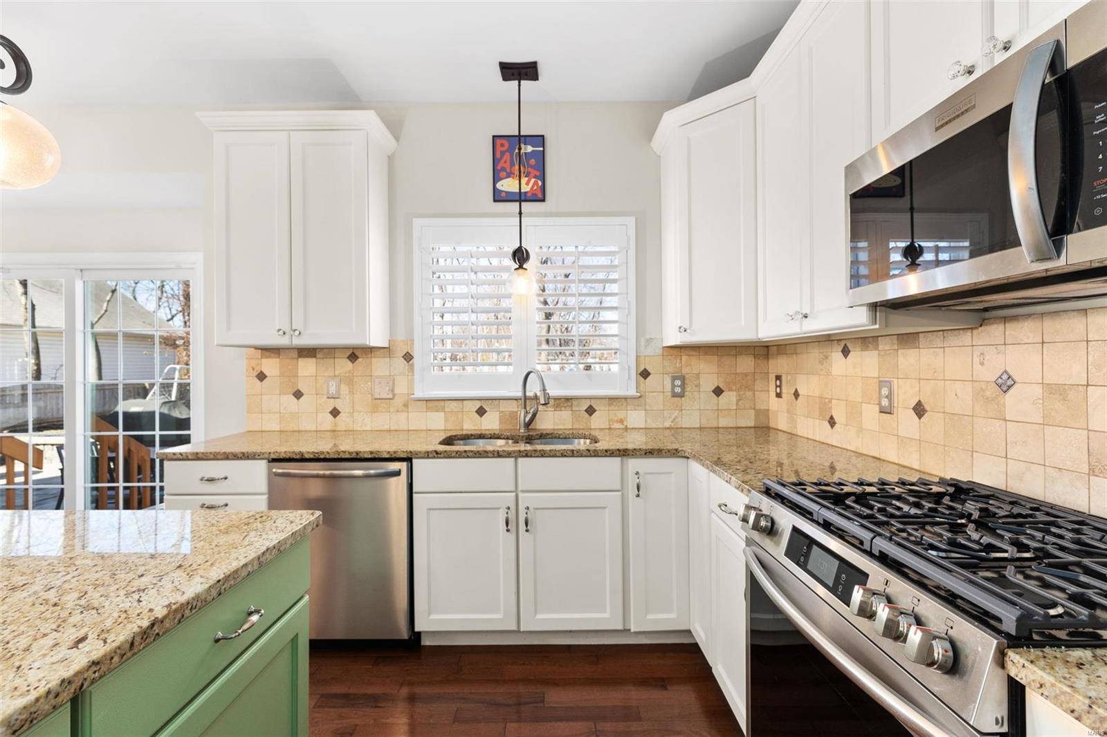 411 W Woodbine Avenue