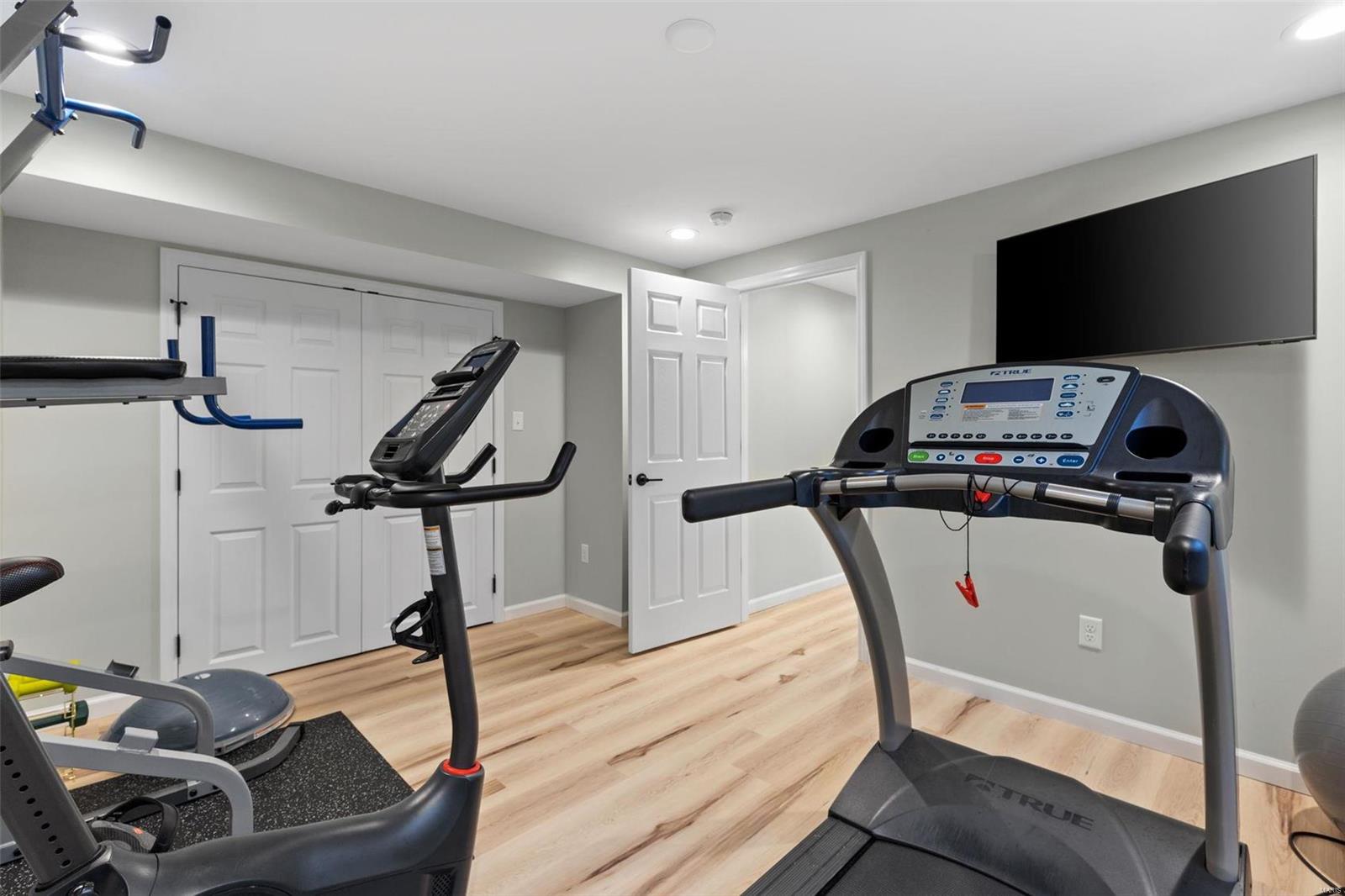 411 W Woodbine Avenue