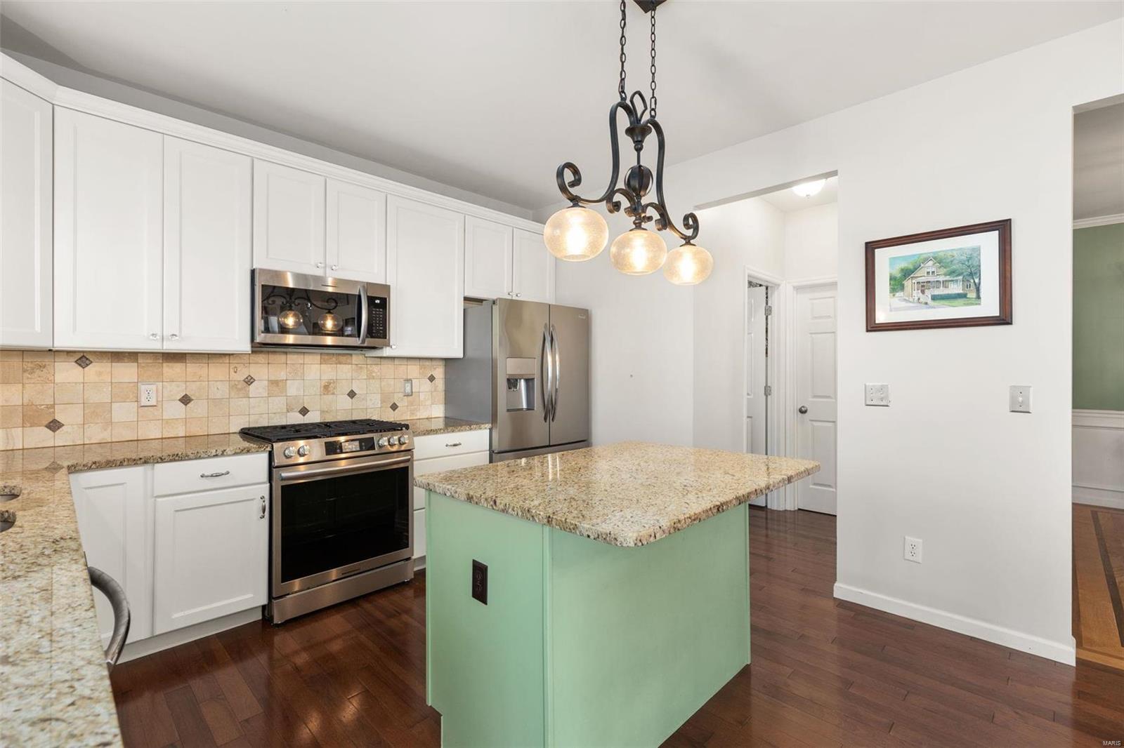 411 W Woodbine Avenue