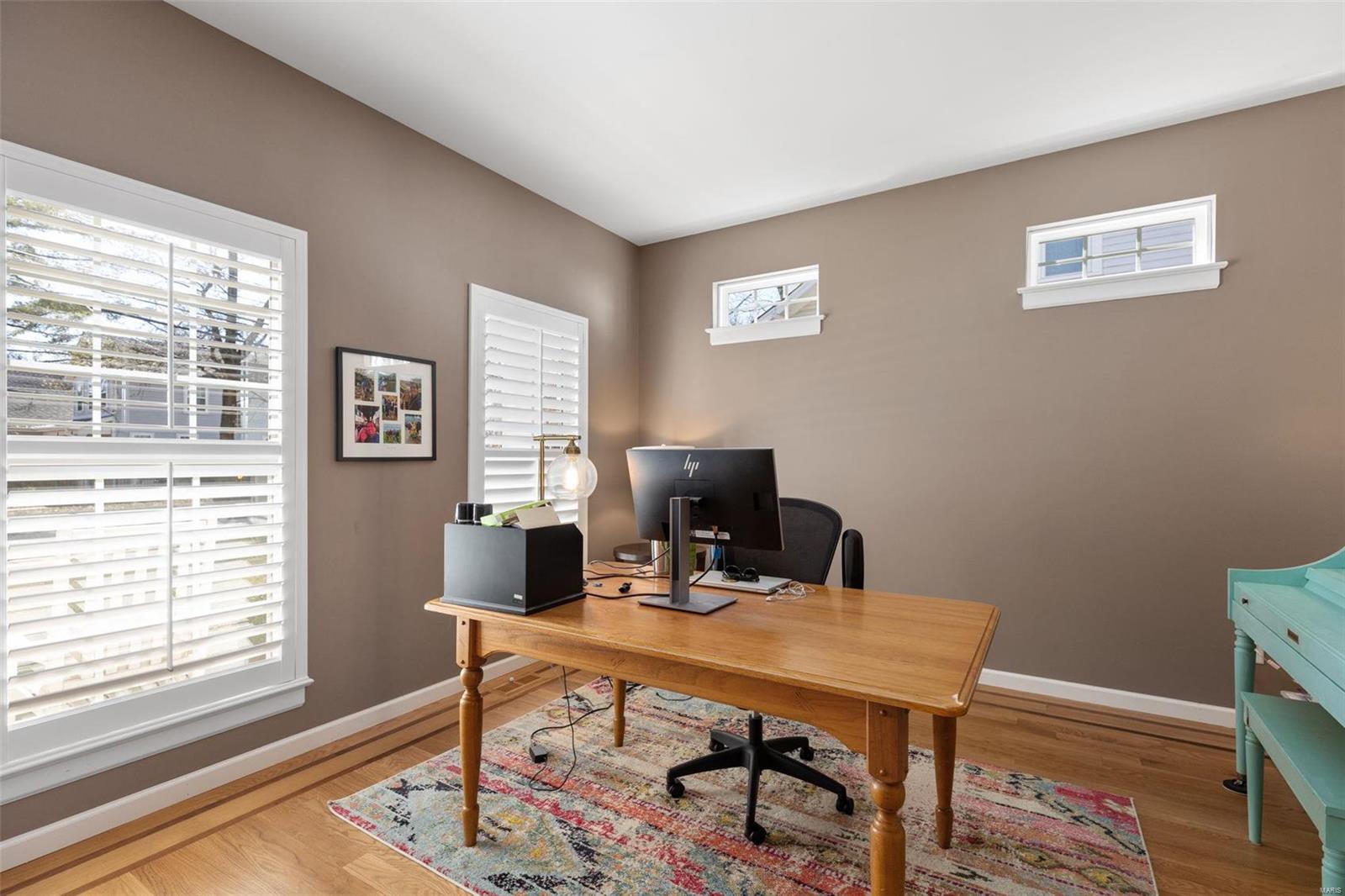 411 W Woodbine Avenue