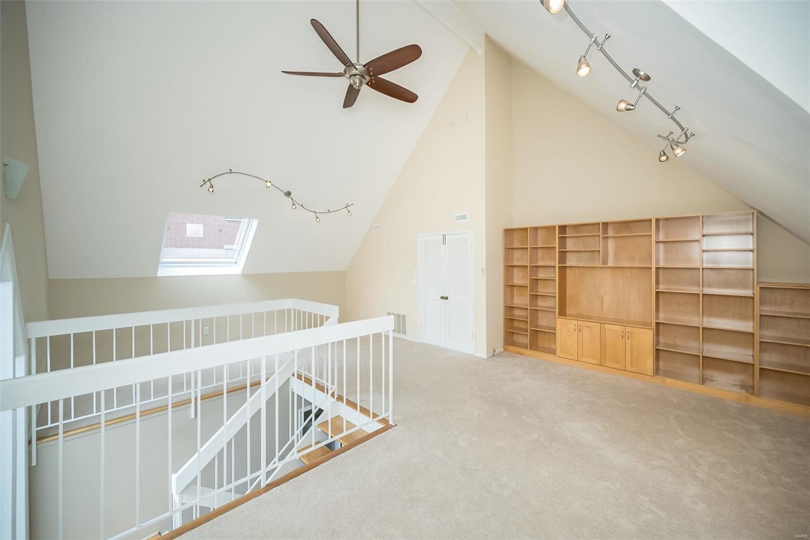 101 West Pine Place Unit: 8