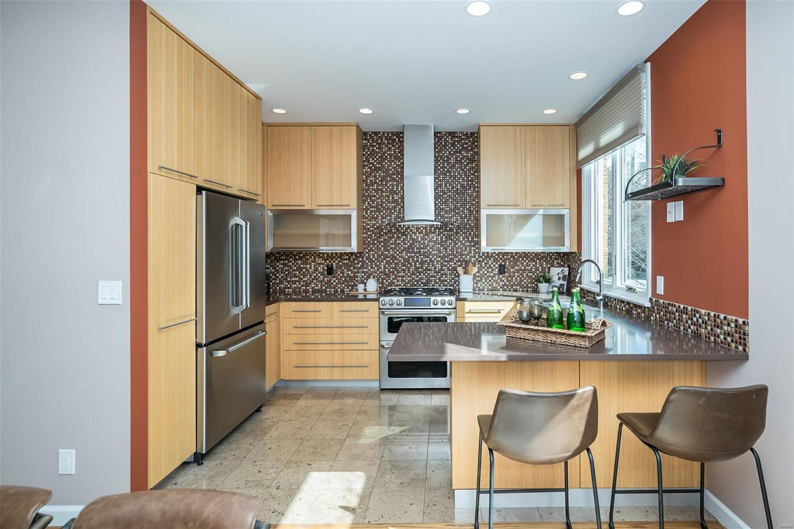 101 West Pine Place Unit: 8