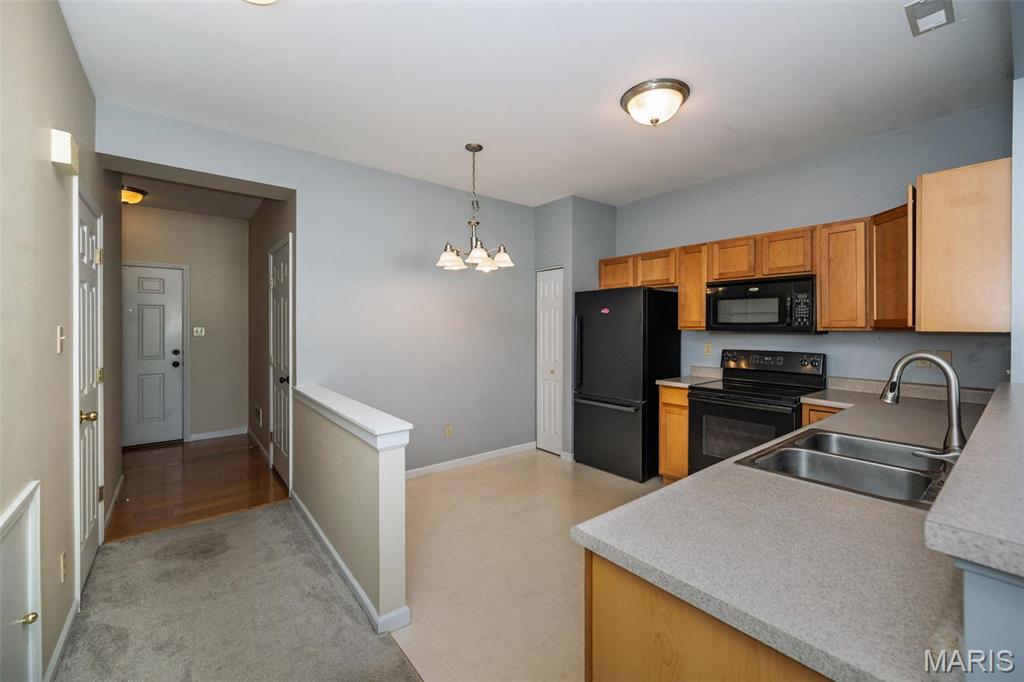 4832 Heritage Heights Circle