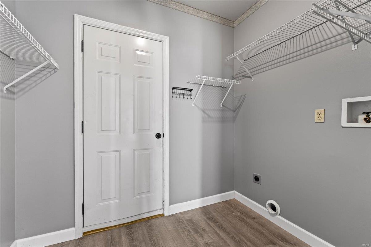 2568 Hickory Manor Drive