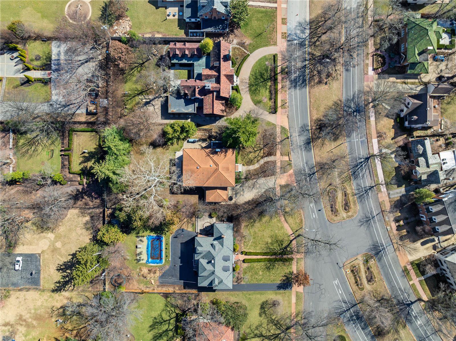 6317 Wydown Boulevard