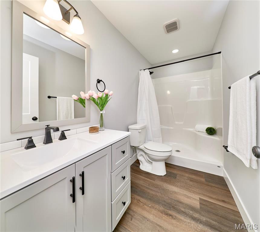 117 North Illinois Street