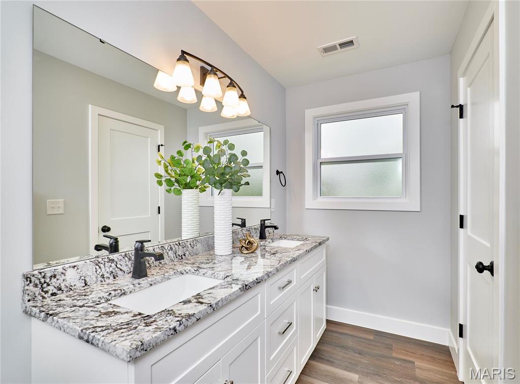 117 North Illinois Street