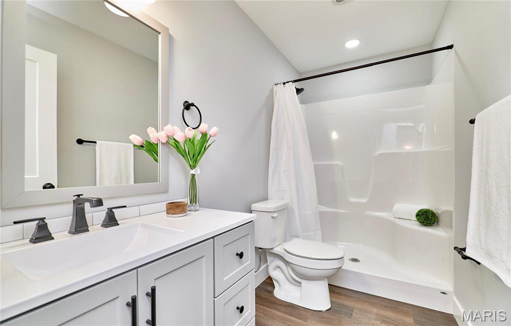 117 North Illinois Street