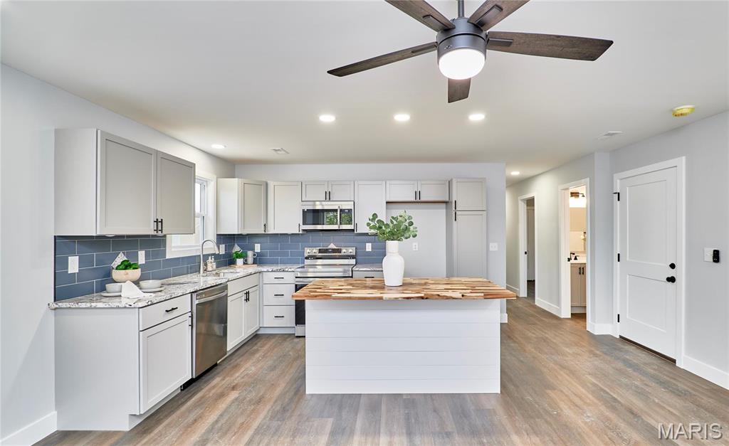 117 North Illinois Street