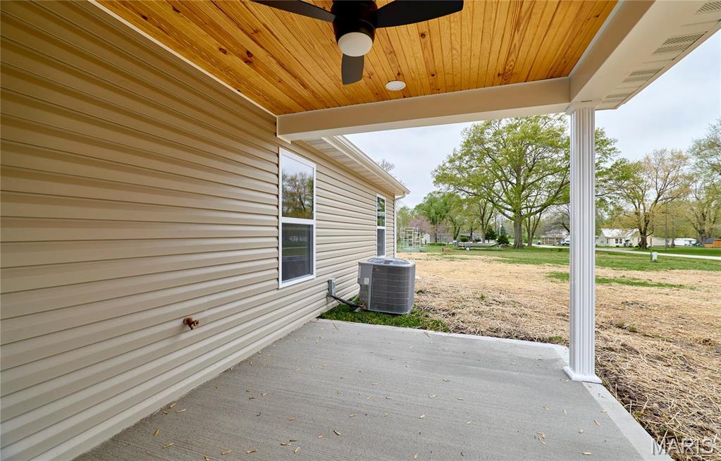 117 North Illinois Street