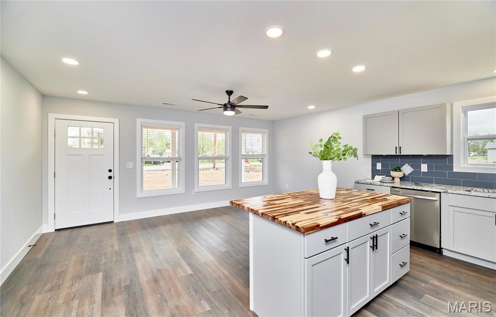 117 North Illinois Street